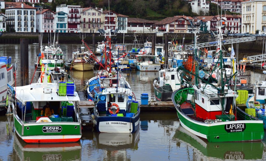 Port de Bayonne Pays Basque Les chemins de Ternelia
