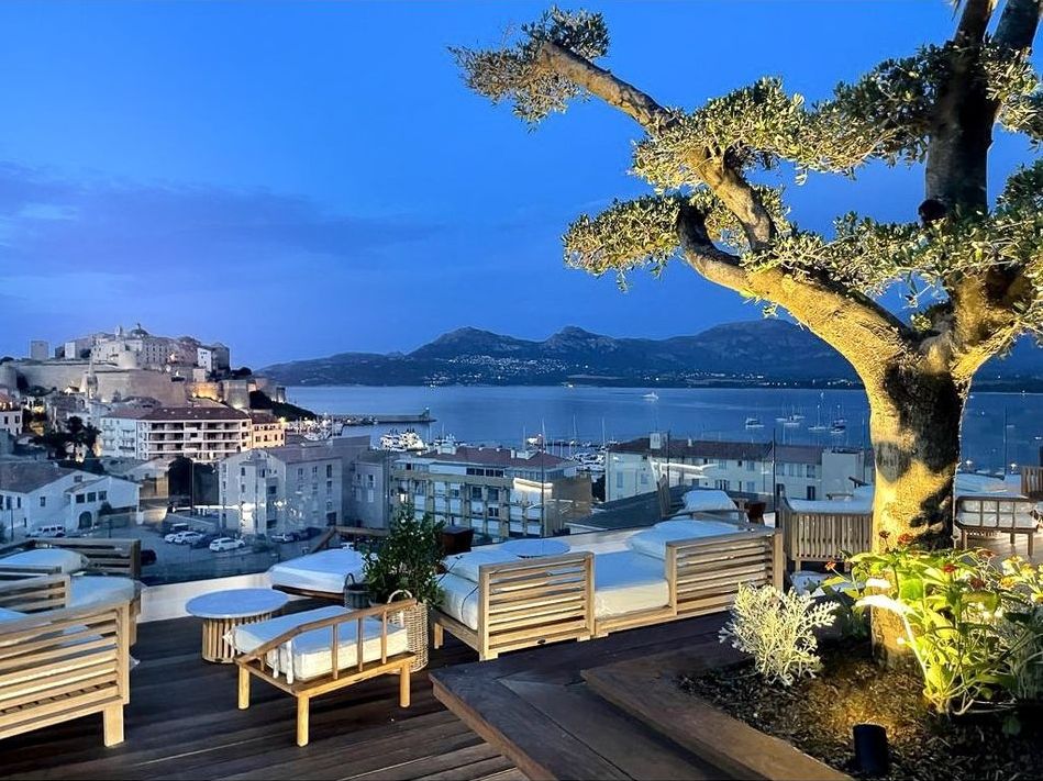 Rooftop de l'hôtel Acquale à Calvi